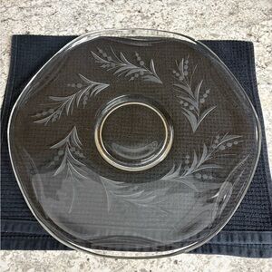 Elegant Glass Crystal Serving Plate Platter with Floral Cut Design